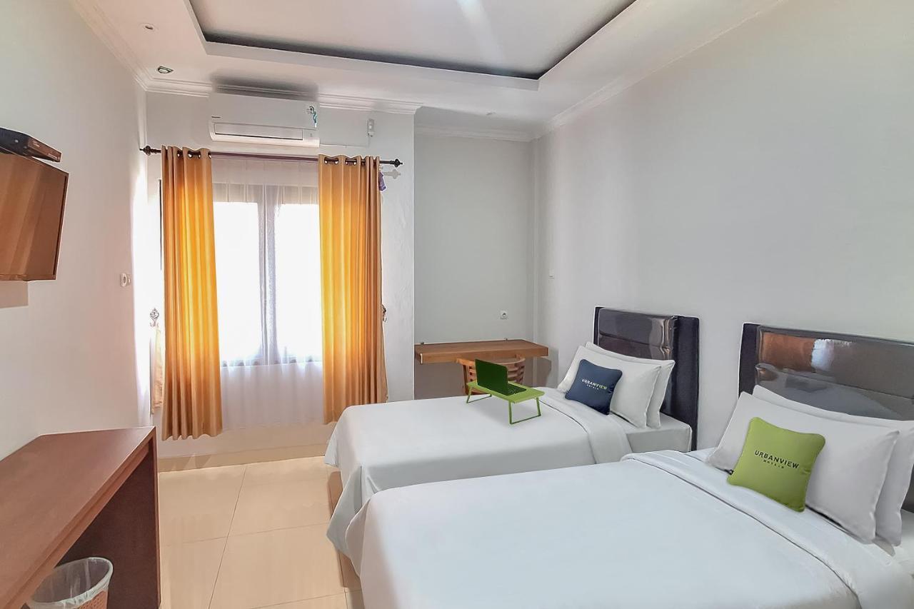 Urbanview Syariah Wisma Annisa Palangkaraya By Reddoorz Bagian luar foto